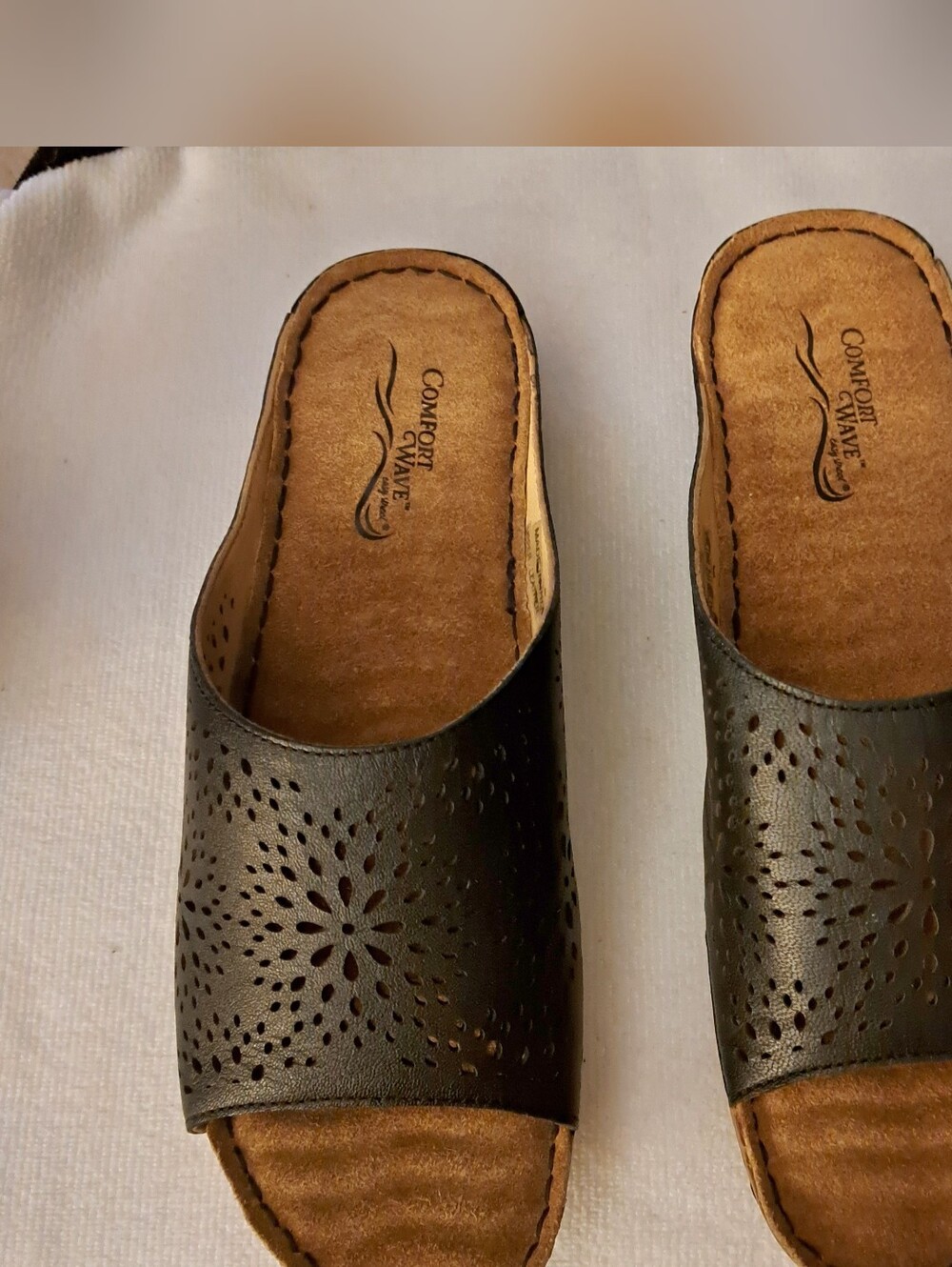 EASY STREET comfort wave SANDALS slip - on BLACK LEATHER valerie SIZE 8